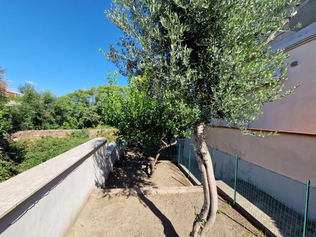 Appartamento Per Chi Ama Prendere Il Caffe In Terrazzo Rome Exterior photo